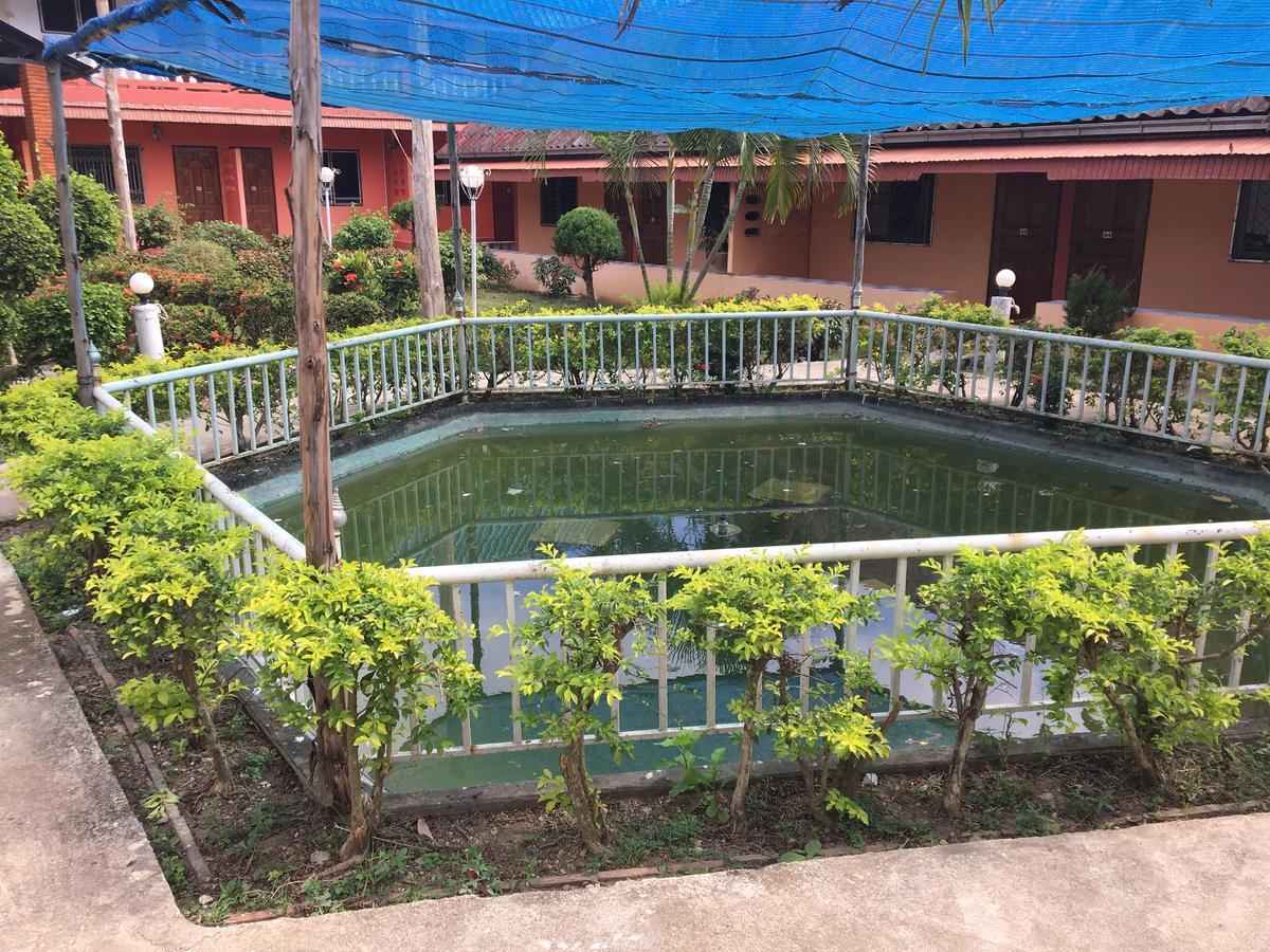 Sunshine Guesthouse Mae Sot Extérieur photo